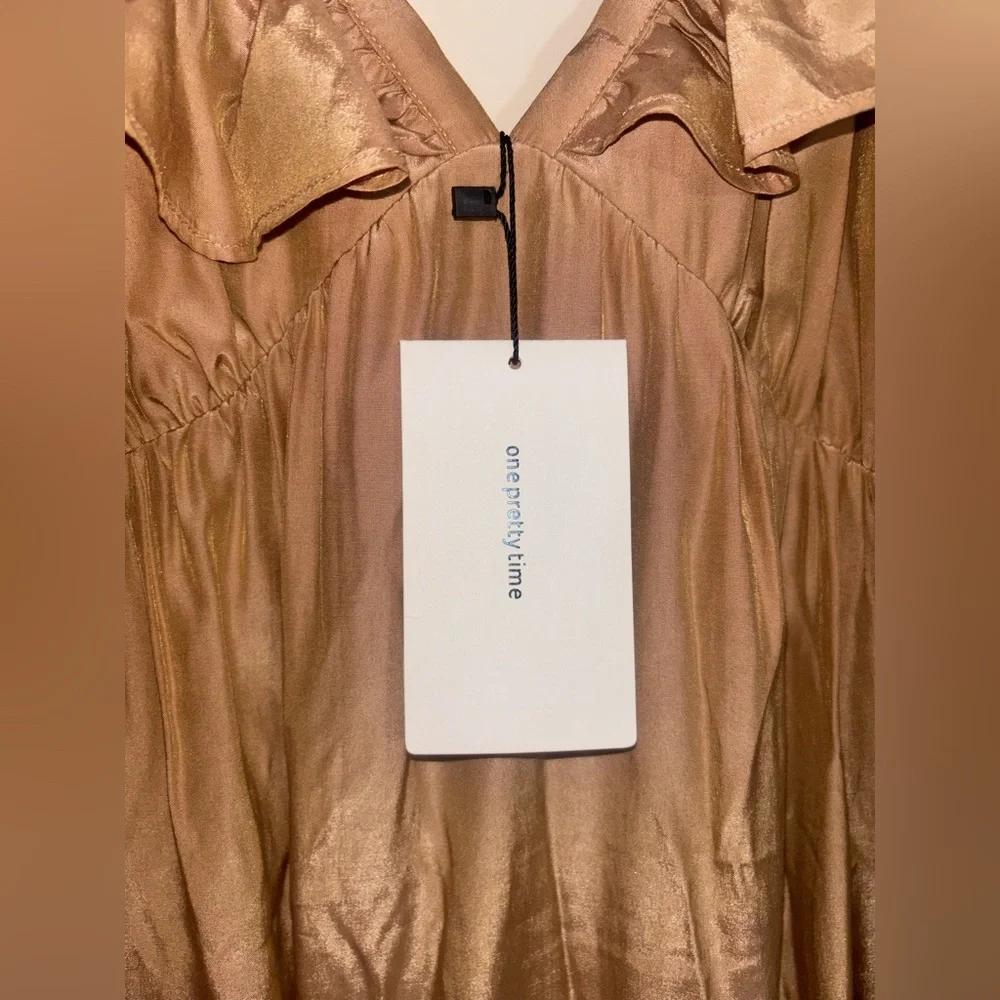 O.p.t. One Pretty Time Nude Tiered
Flowy Maxi Dress Womens Size M - Picture 6 of 13
